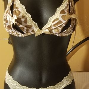 Elegant moments Lingerie